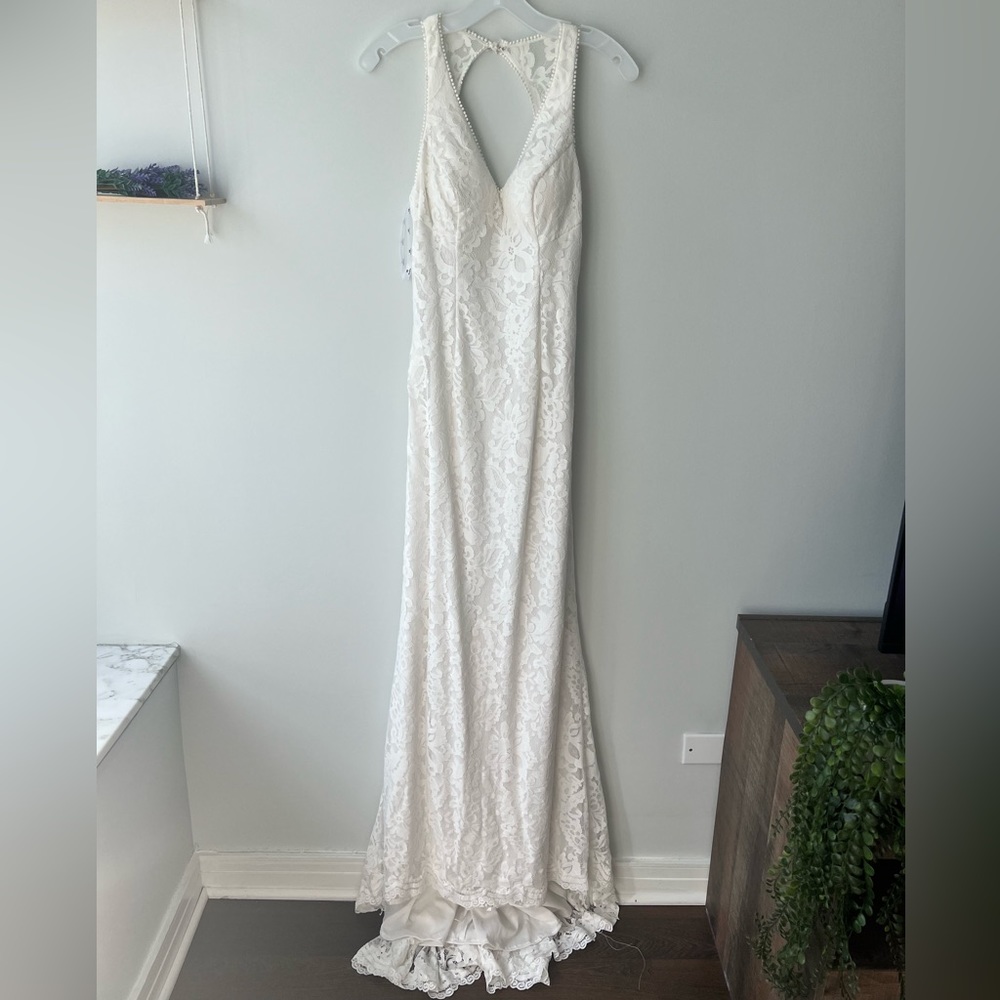 NWT White Fitted Lace Wedding Gown Dress Size 8